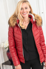 Quilted sheepskin jacket: warmth, style, and a sleek matelassé finish. - Image n°7