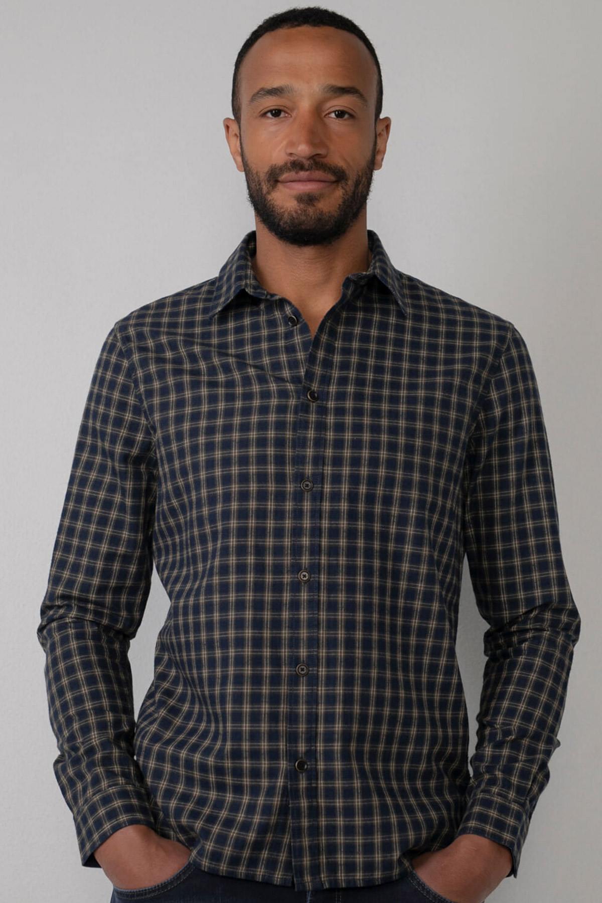 Black all-over checked shirt - Image n°1