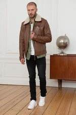 Washed tan sheepskin jacket-soft, light, and effortlessly urban. - Image n°5