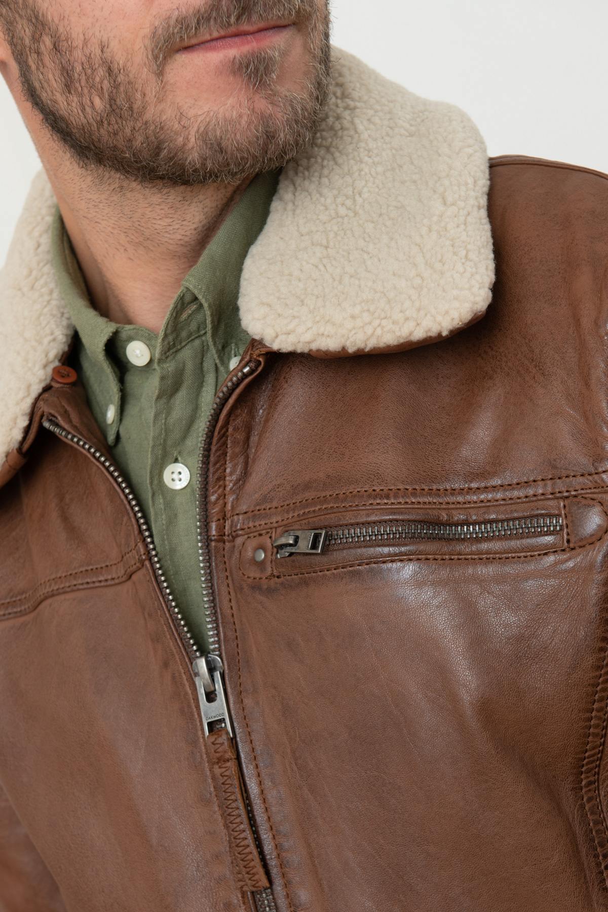 Washed tan sheepskin jacket-soft, light, and effortlessly urban. - Image n°2
