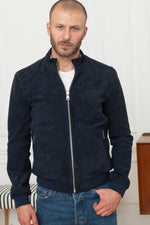 Slim navy suede lambskin jacket with ribbed cuffs and waist for style. - Image n°7
