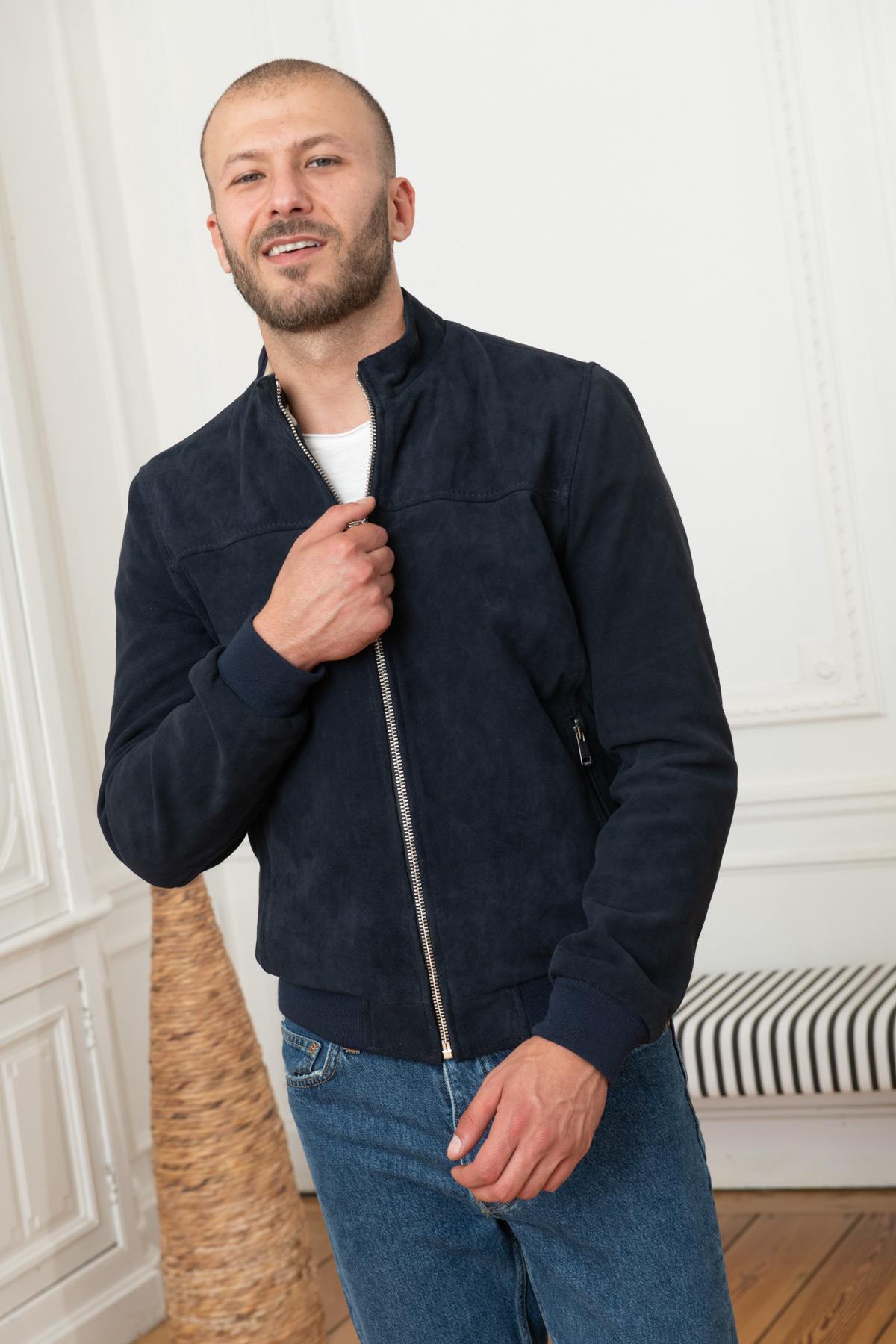 Slim navy suede lambskin jacket with ribbed cuffs and waist for style. - Image n°3