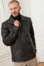 Maroon cowhide, smooth and supple. Classic style for cooler seasons. - Image n°6