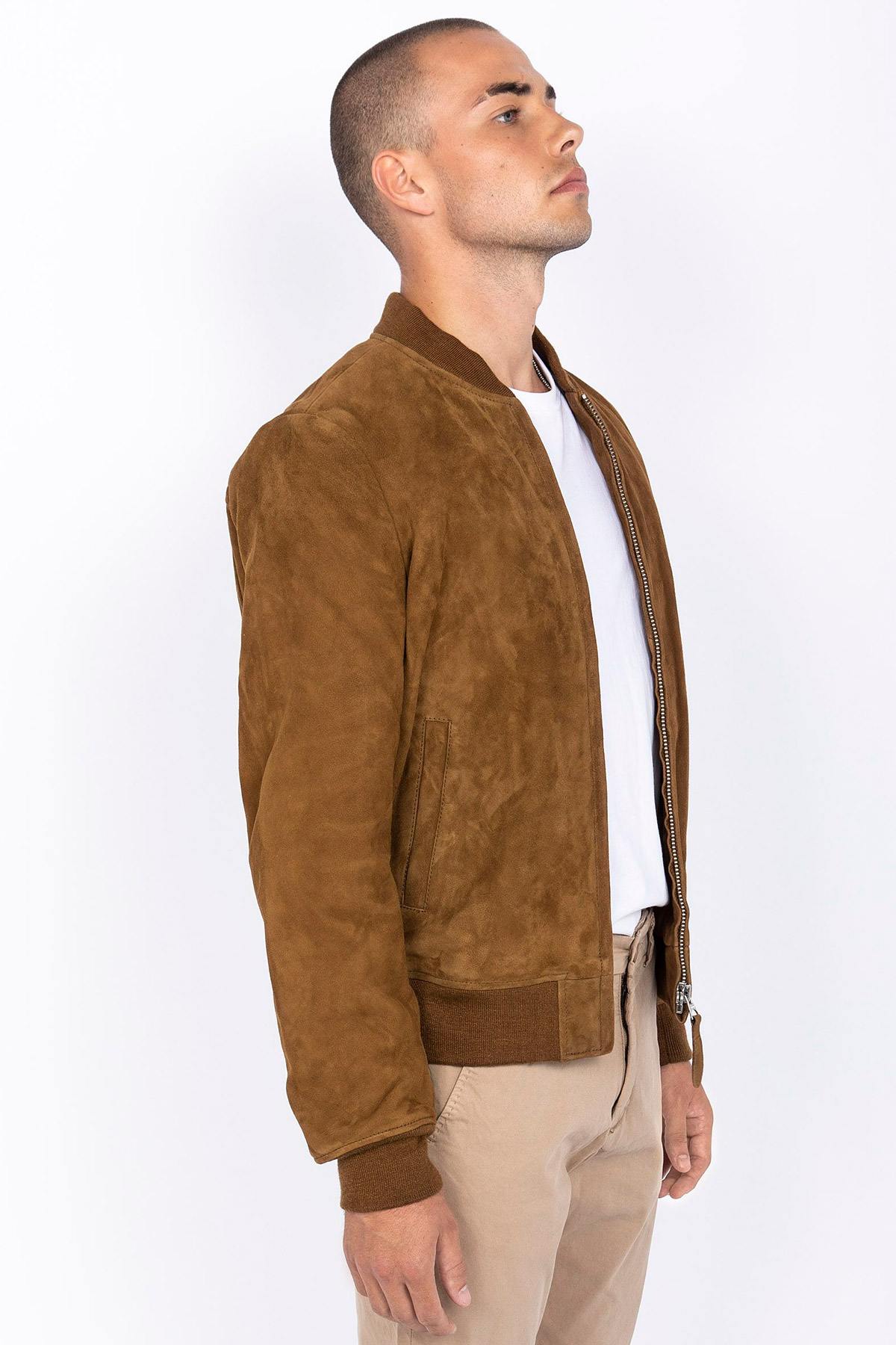 Schott's LC3017 bomber in rust goatskin suede-soft and timeless. - Image n°7