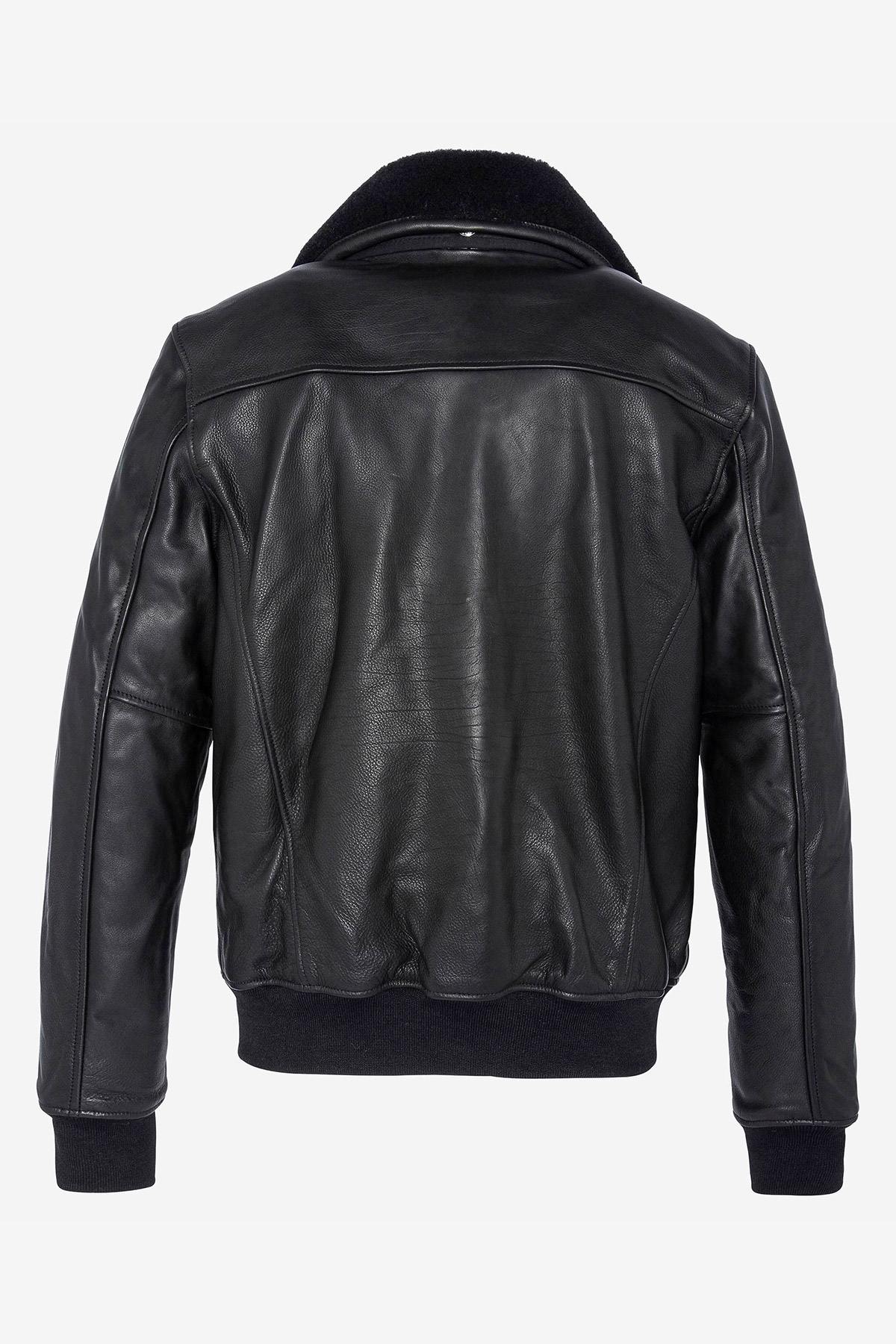 Black cowhide pilot jacket by Schott, detachable shearling collar. - Image n°5