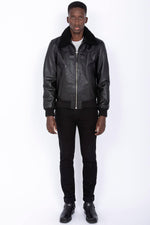 Black cowhide pilot jacket by Schott, detachable shearling collar. - Image n°7