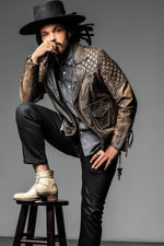 Buffalo leather perfecto with rugged vintage finish. Zips and lacing. - Image n°5