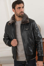 Redskins' cowhide aviator jacket with detachable sheepskin collar. - Image n°1