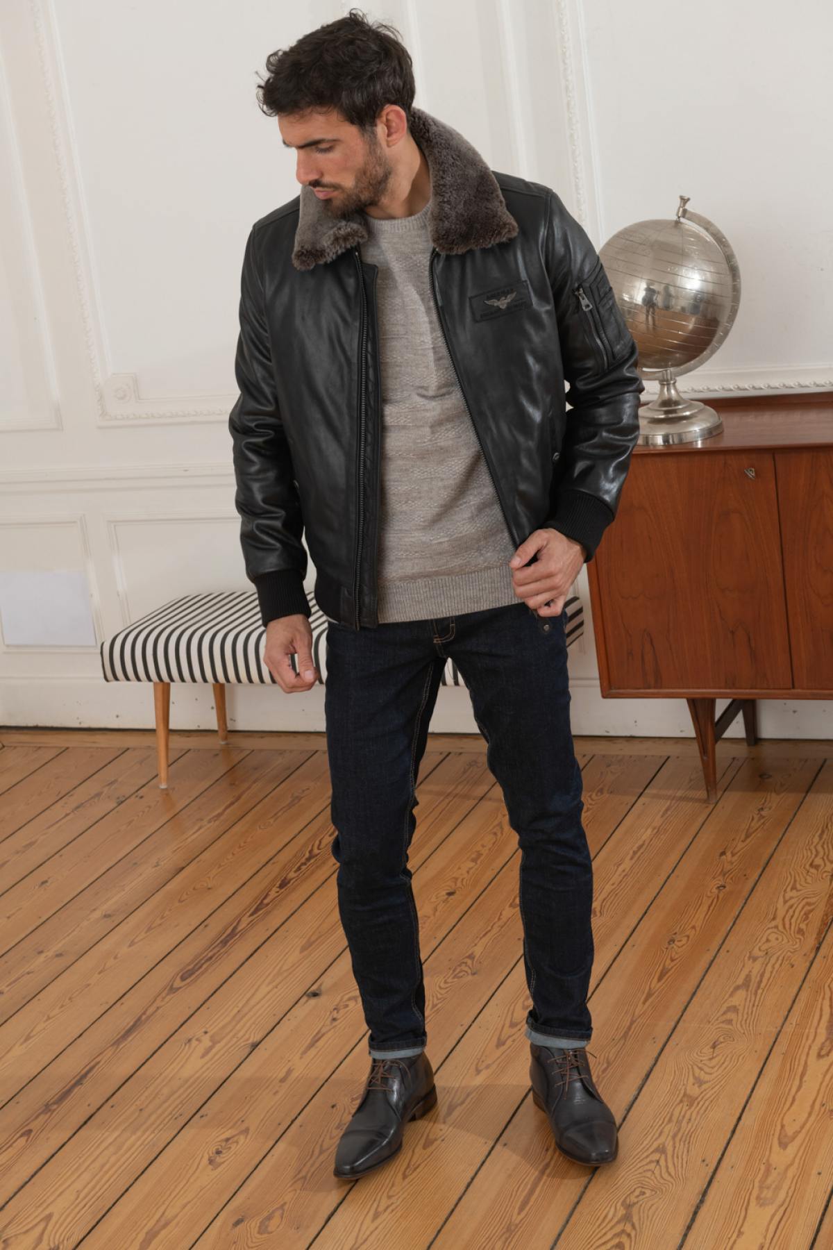 Redskins' cowhide aviator jacket with detachable sheepskin collar. - Image n°3