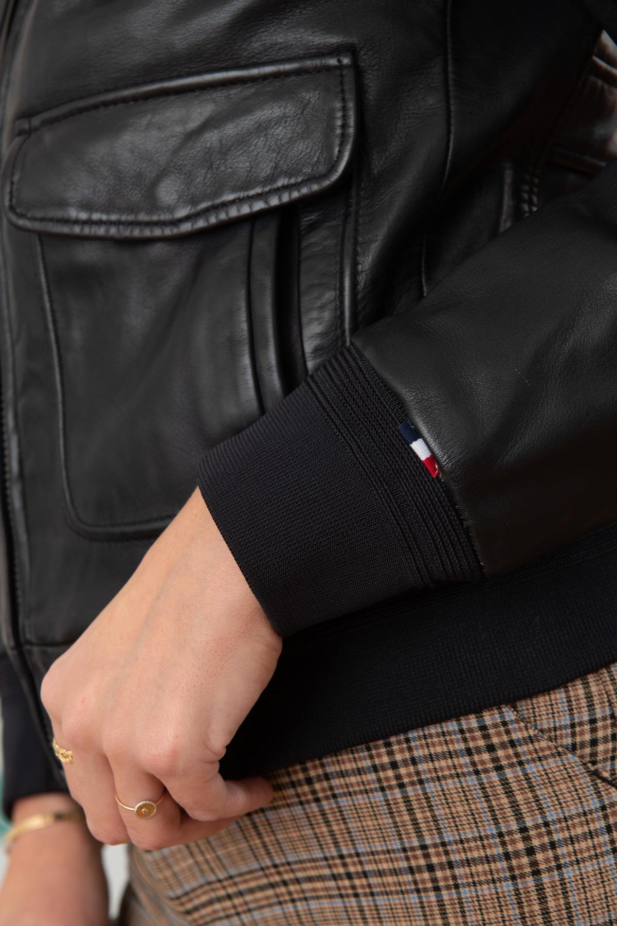 Aviator-style navy lambskin jacket with removable shearling collar. - Image n°9