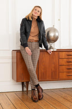 Aviator-style navy lambskin jacket with removable shearling collar. - Image n°3