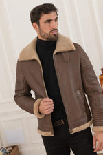 Brown shearling bomber, sleek and warm. Matelassé for winter style. - Image n°4