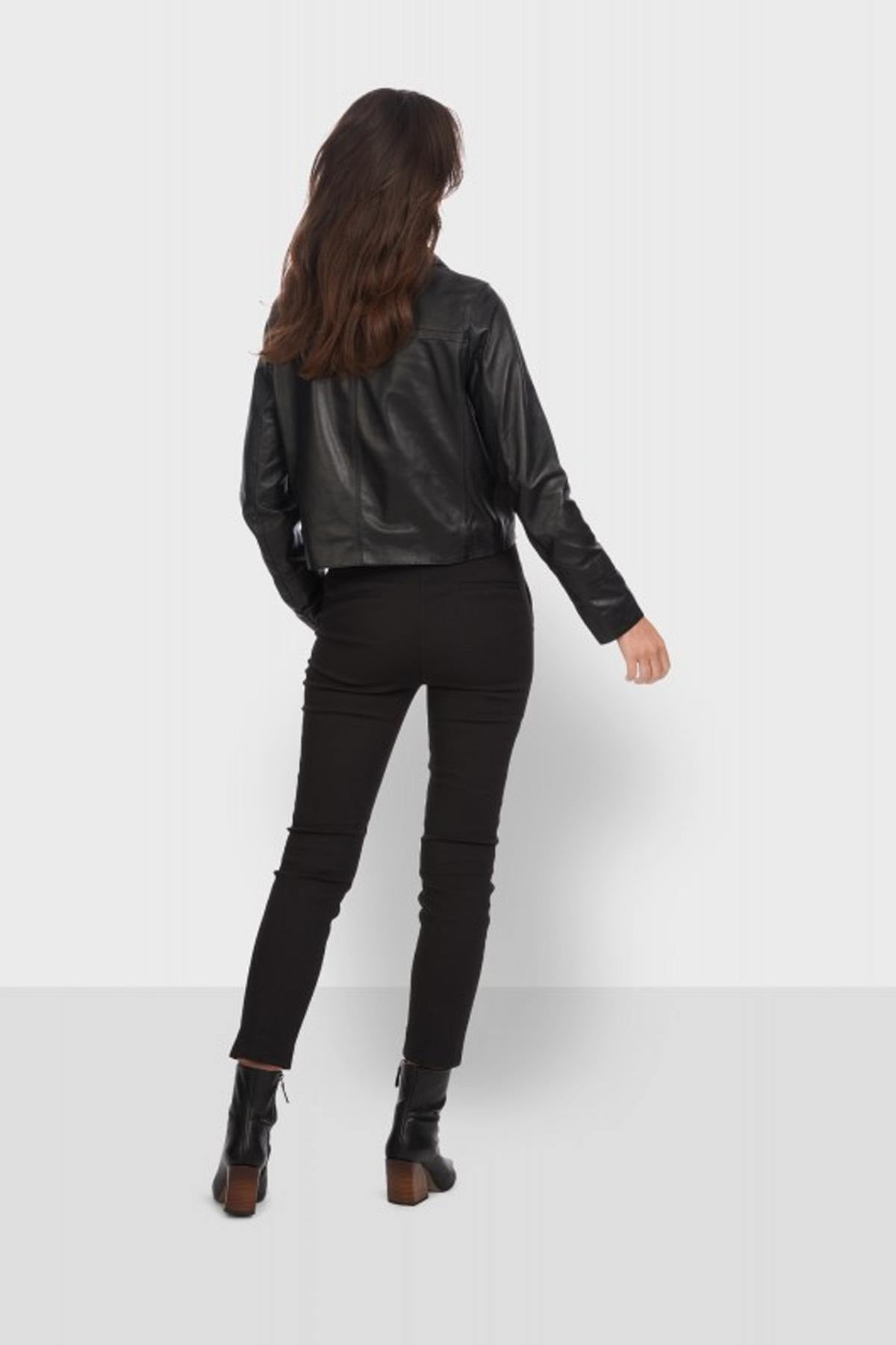 Cropped black sheep leather blazer-sharp, sensual, and bold. - Image n°4