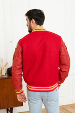 Schott's red teddy: vachetta leather sleeves, wool-blend body. - Image n°5