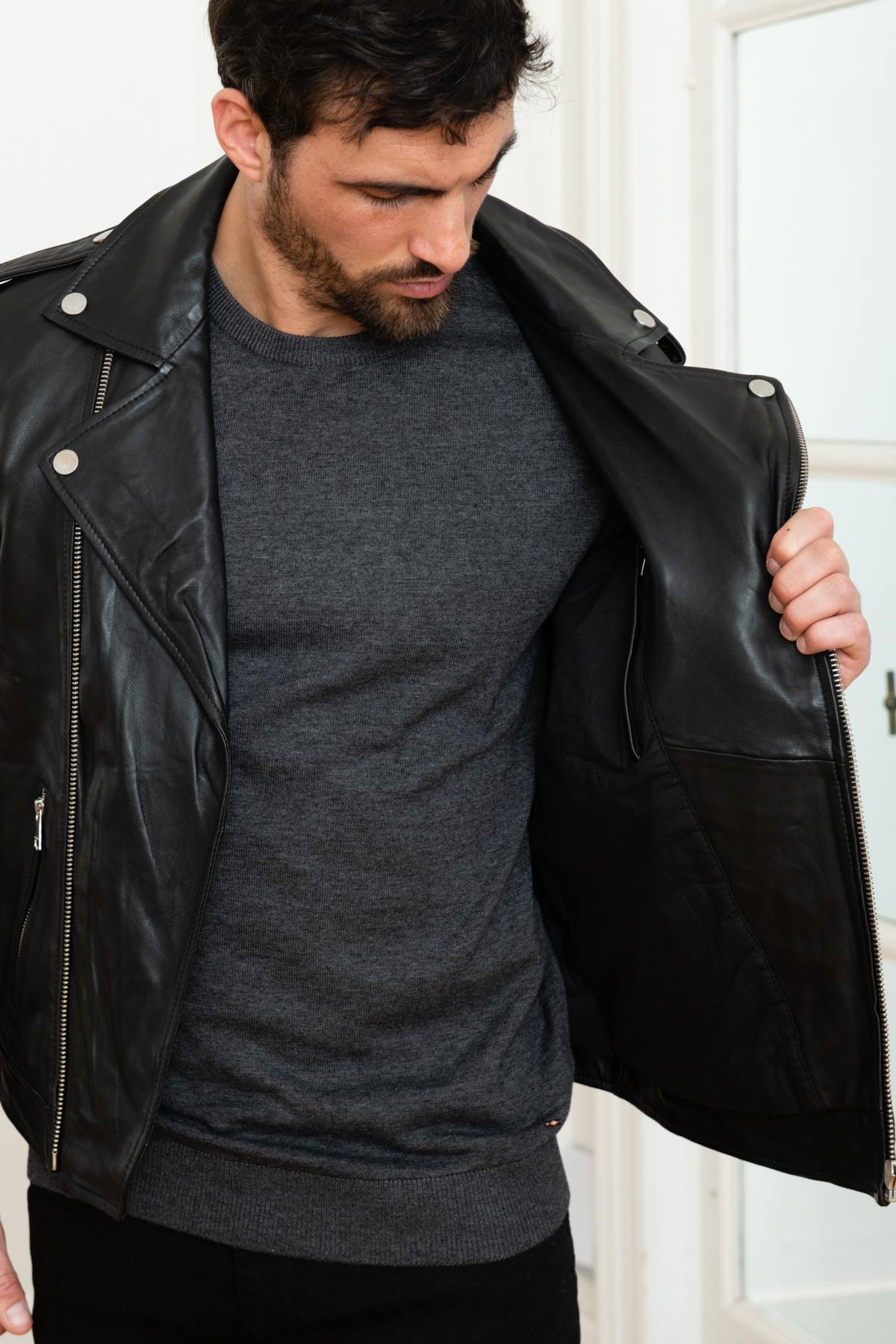 Black lambskin biker jacket by Redskins, slim-fit with a rock edge. - Image n°5