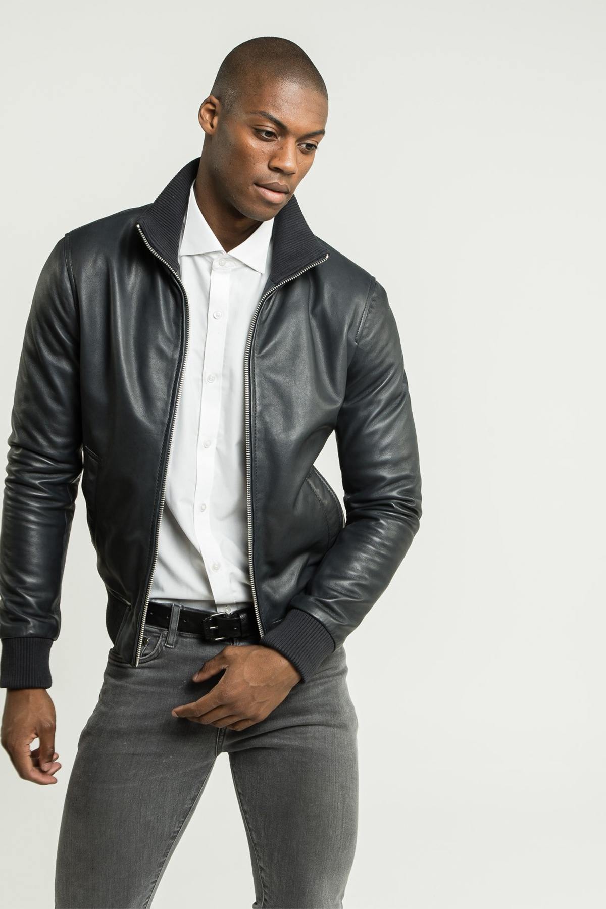 Blue leather jacket with ribbed edges - Image n°6