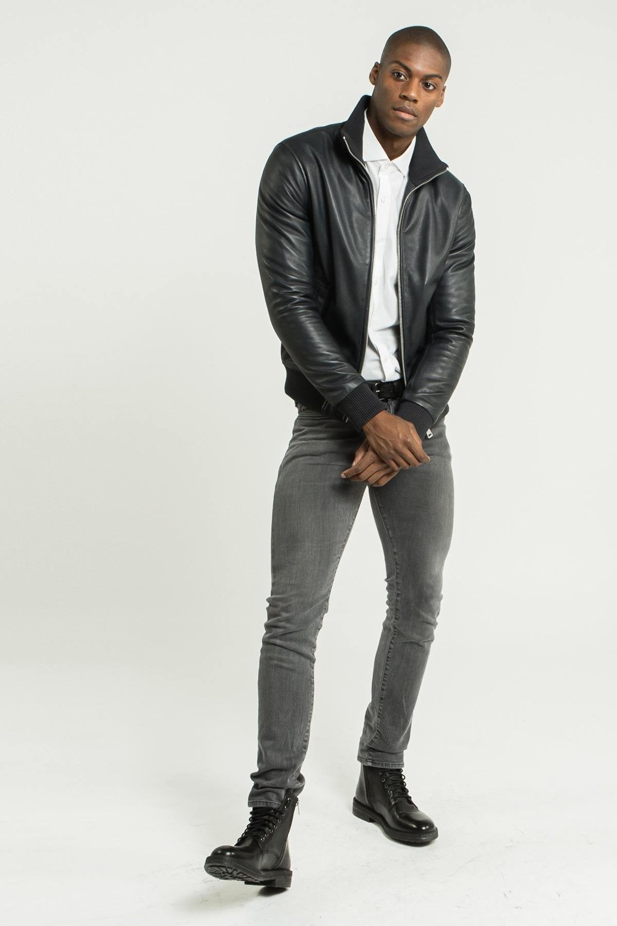 Blue leather jacket with ribbed edges - Image n°2