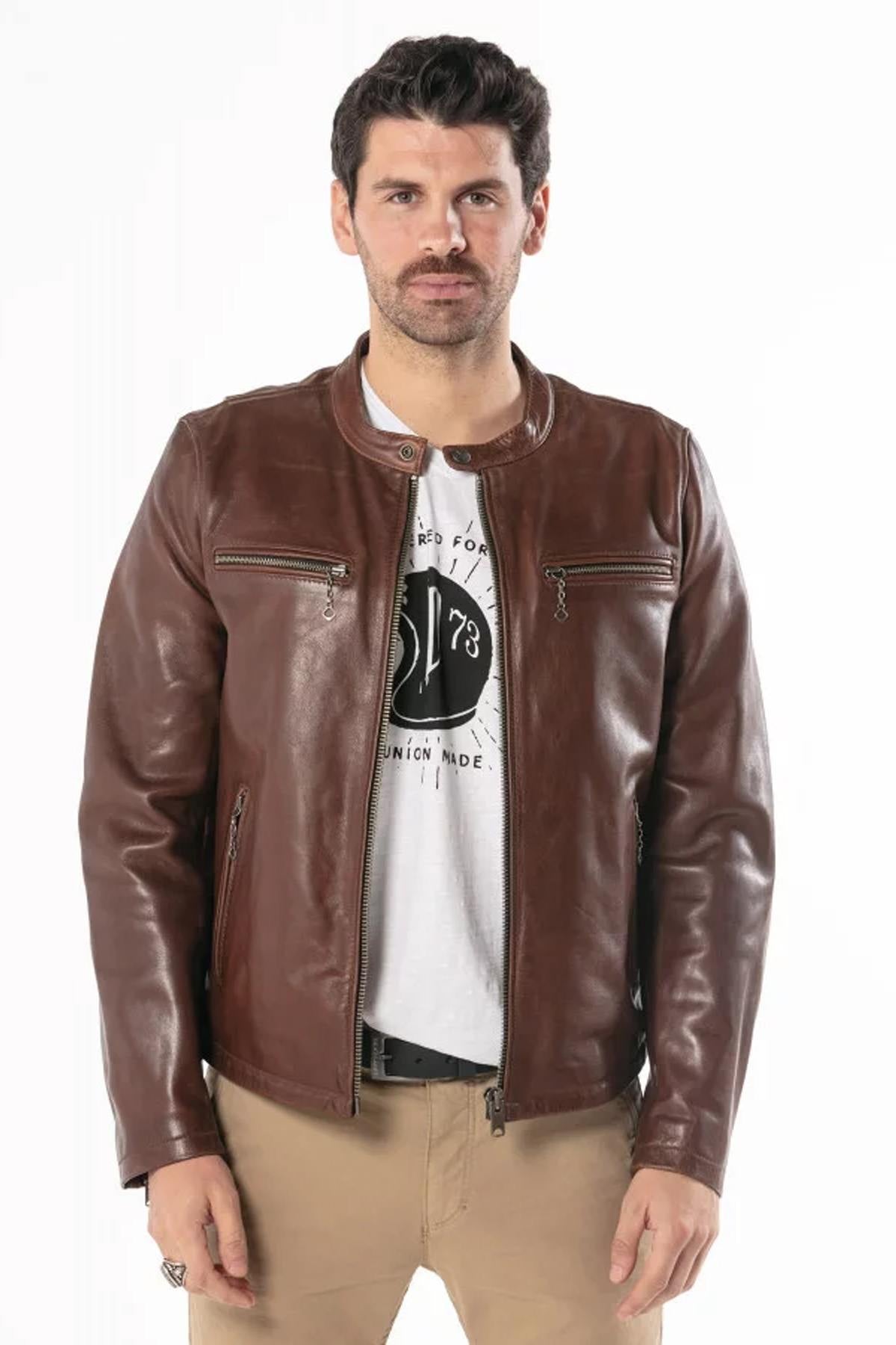 Thick dark cognac cowhide, slim-fit. Zippered pockets for a rugged look. - Image n°4