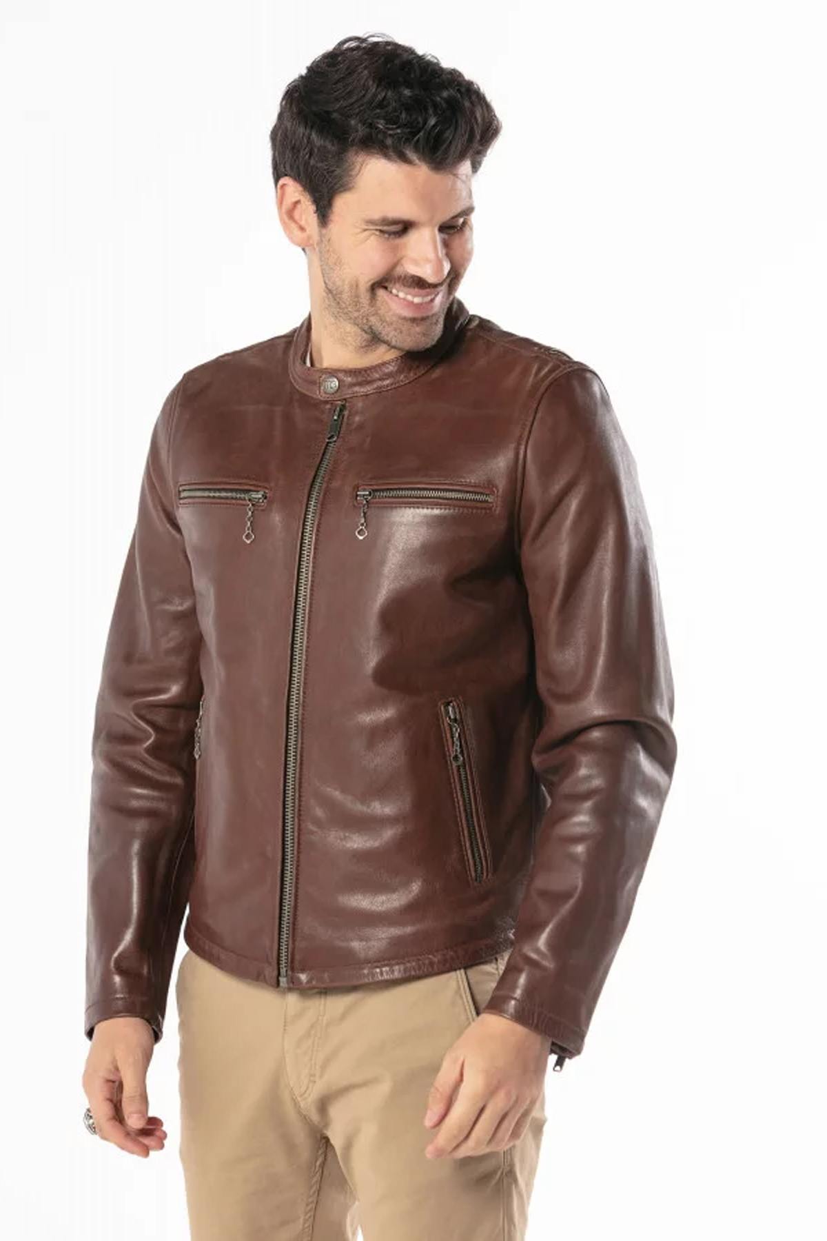 Thick dark cognac cowhide, slim-fit. Zippered pockets for a rugged look. - Image n°5