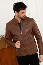 A light tan lambskin jacket with a regular fit and Mao collar. - Image n°5