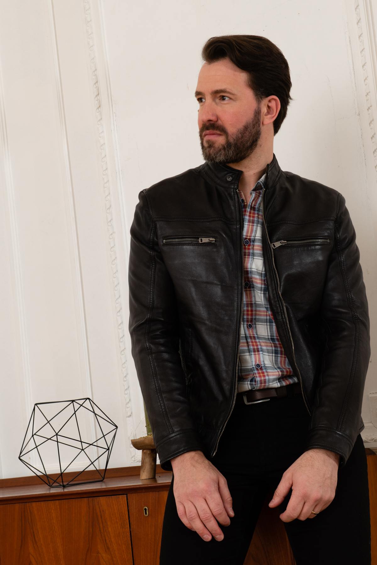 Sheep leather jacket in black, regular fit. Biker collar, urban style. - Image n°6