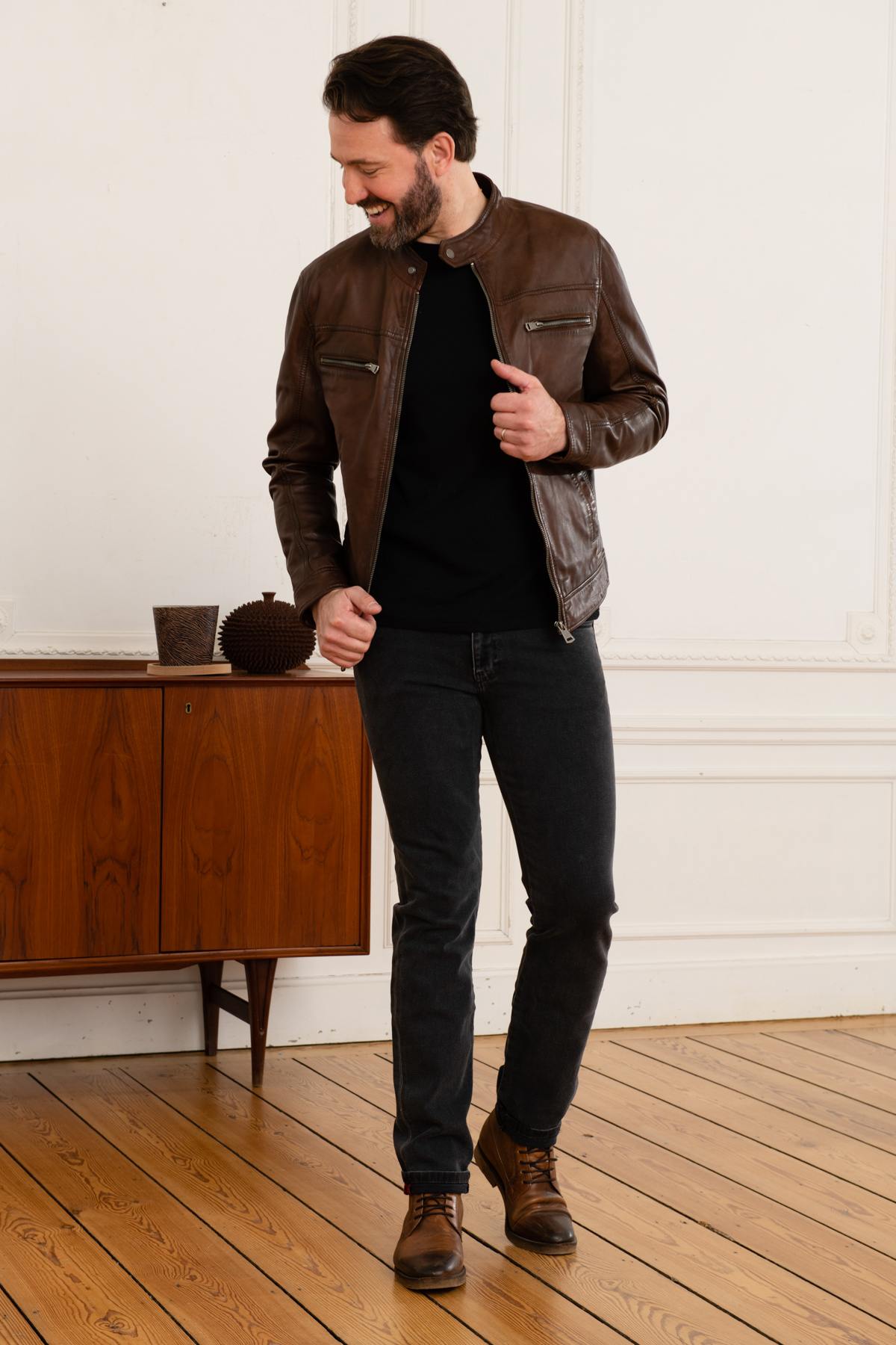 Mocha sheepskin jacket, iridescent and lightweight for mid-season. - Image n°2