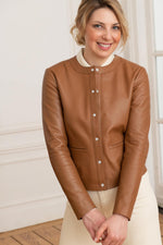 Slim cognac lambskin jacket with Mao collar and press-stud fastening. - Image n°3