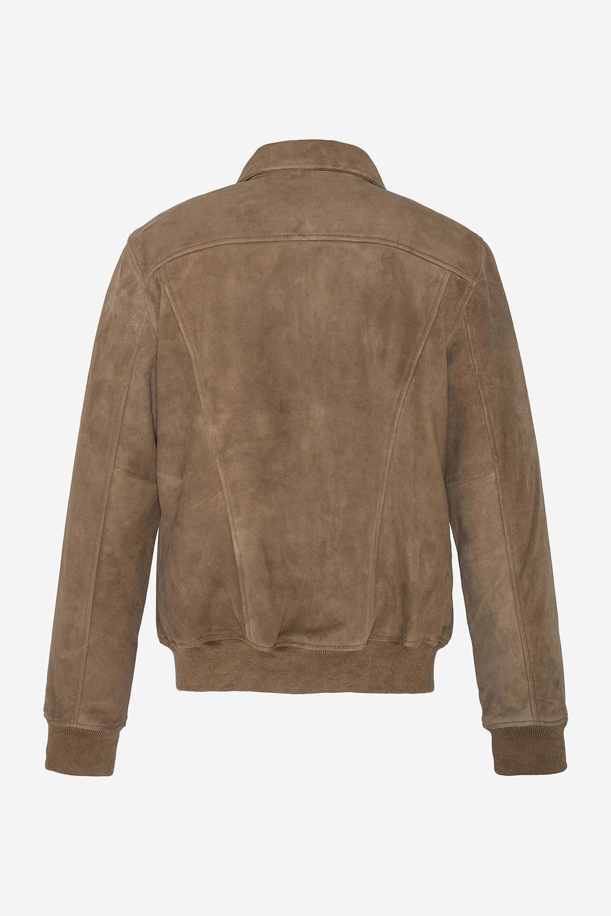 Aged goat suede defines Schott's dark beige take on the classic A2. - Image n°2