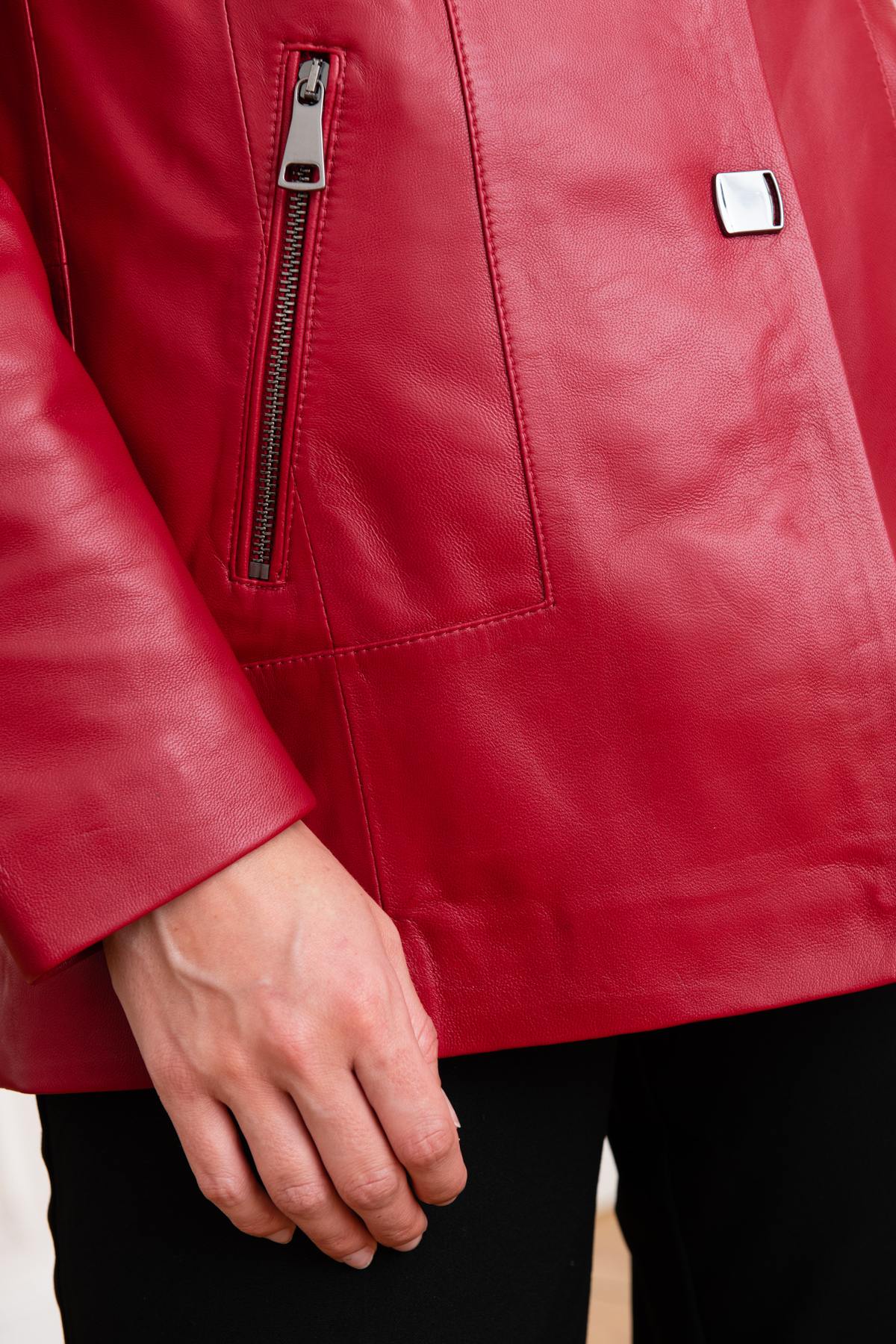 Deep pomegranate sheepskin, three-quarter cut-bold, refined, timeless. - Image n°9
