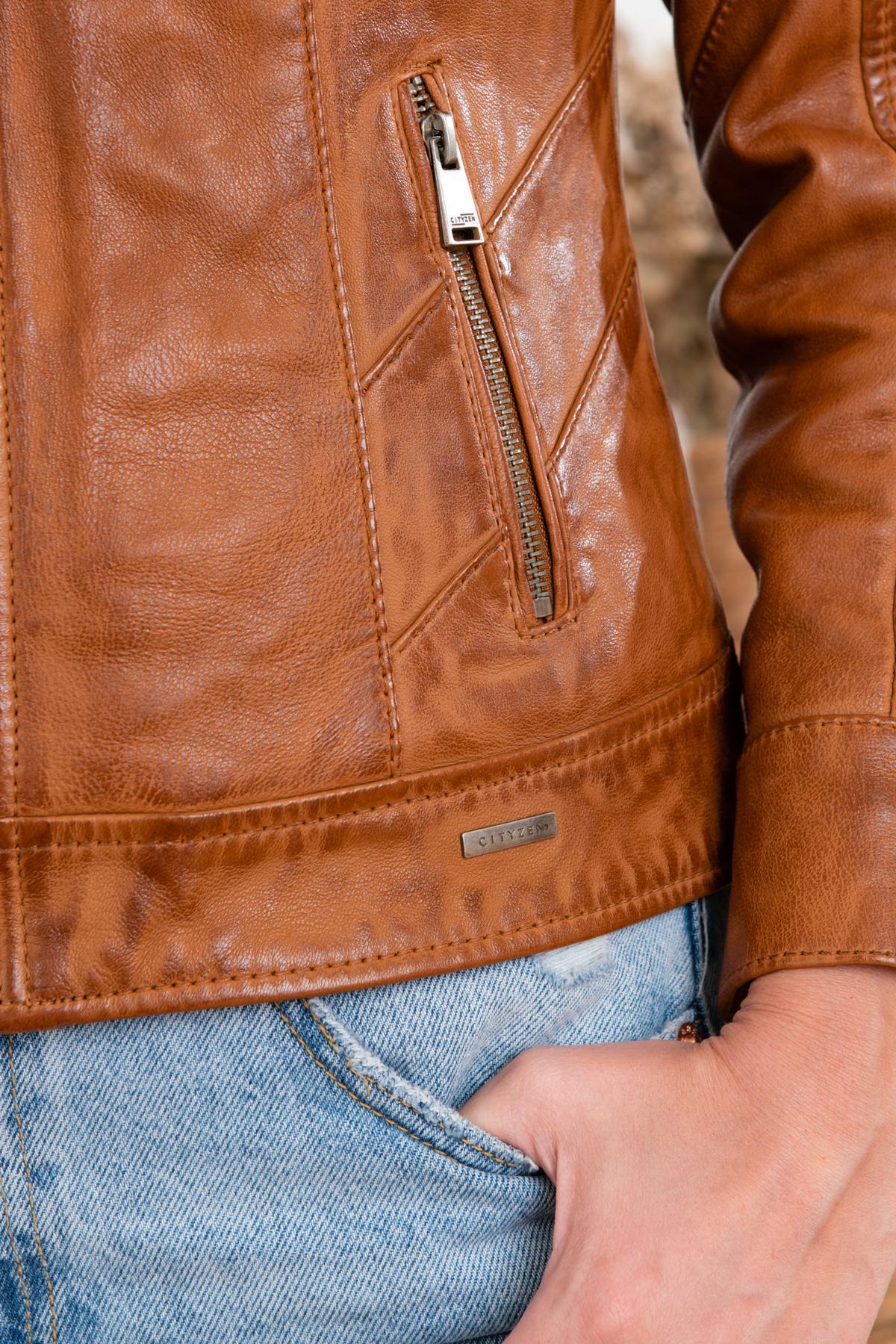 Marbled cognac sheepskin jacket with a Mao collar and slim fit. - Image n°11