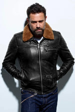 Vintage black lambskin aviator jacket with removable shearling collar. - Image n°2