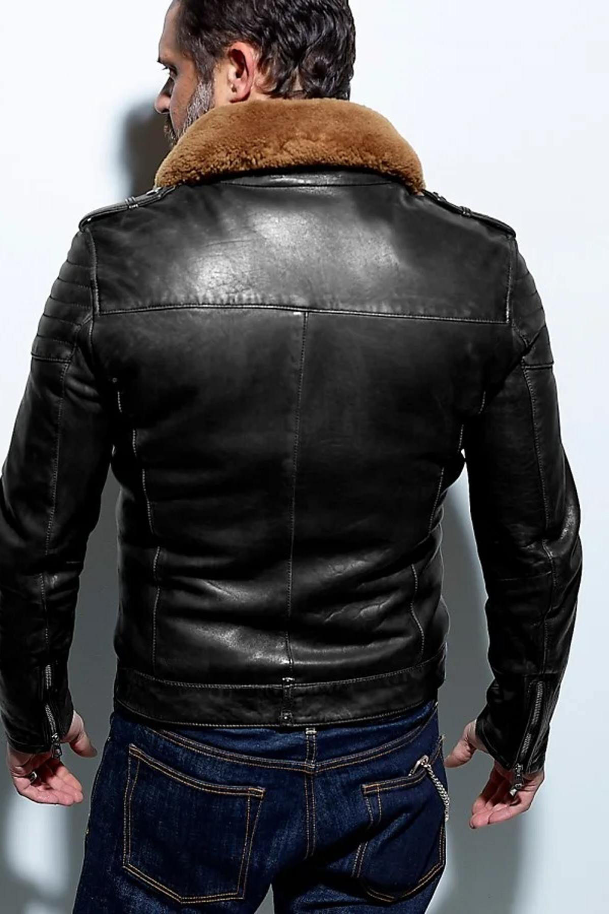 Vintage black lambskin aviator jacket with removable shearling collar. - Image n°4
