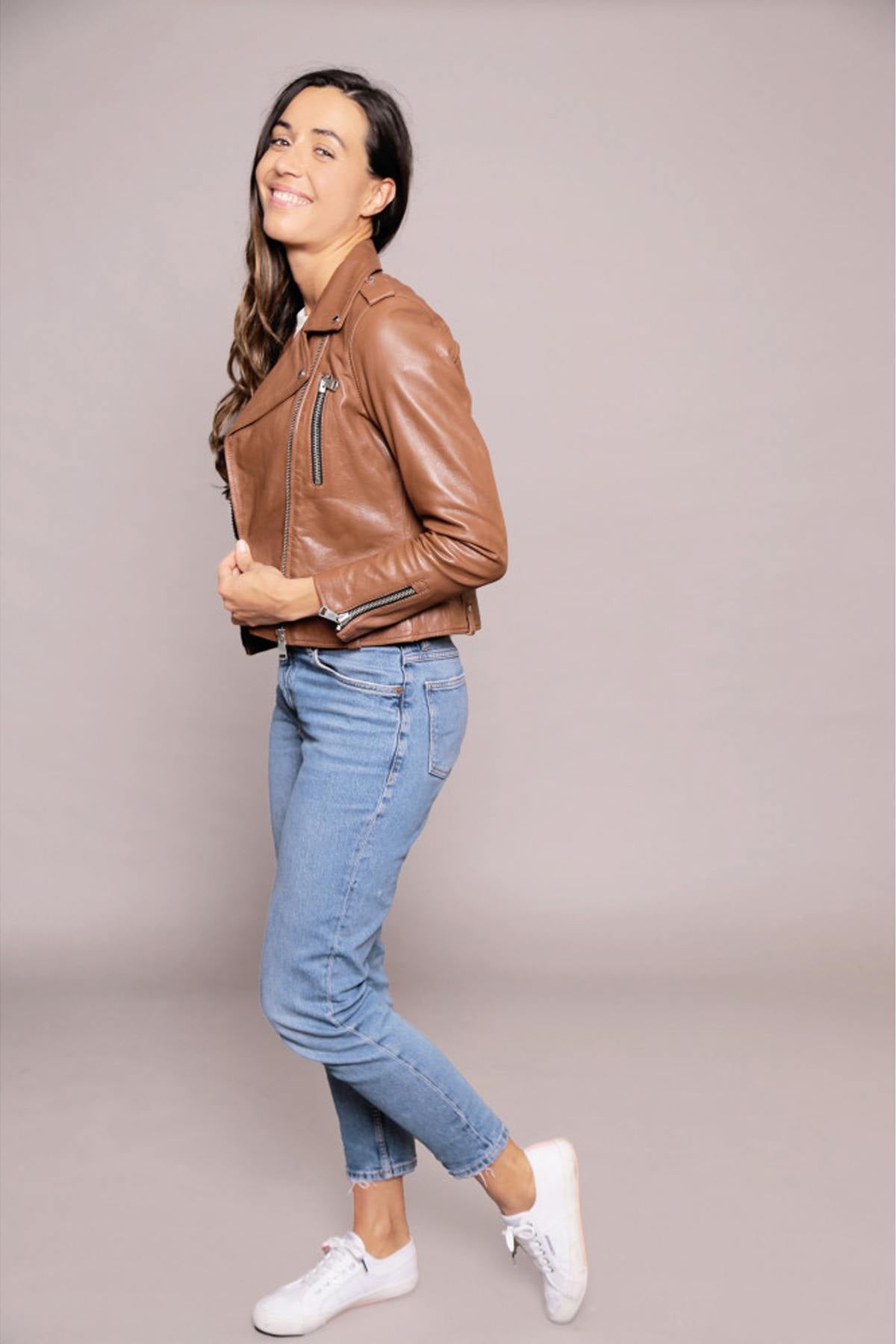 Glossy sheep leather biker jacket with tailored fit and bold collar. - Image n°4