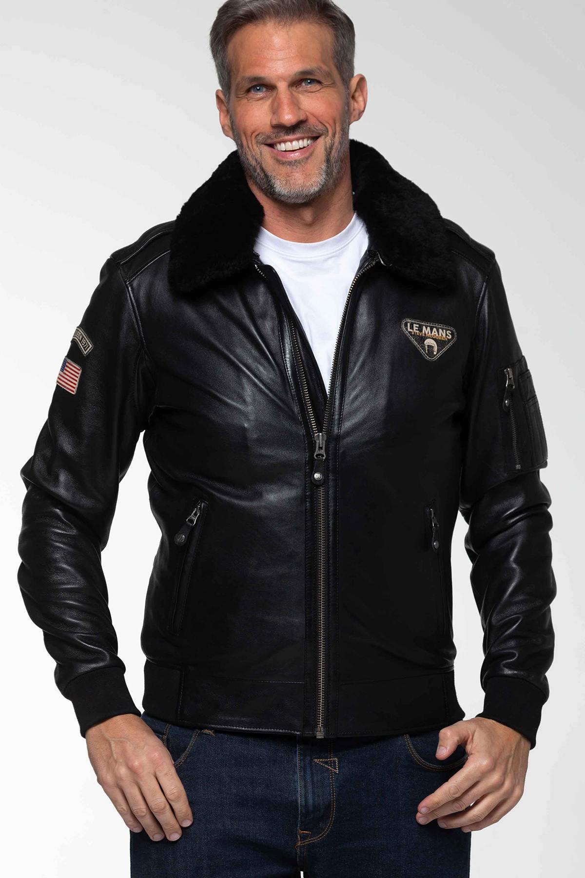 Sheep leather jacket with detachable fur collar and ribbed trims. - Image n°3