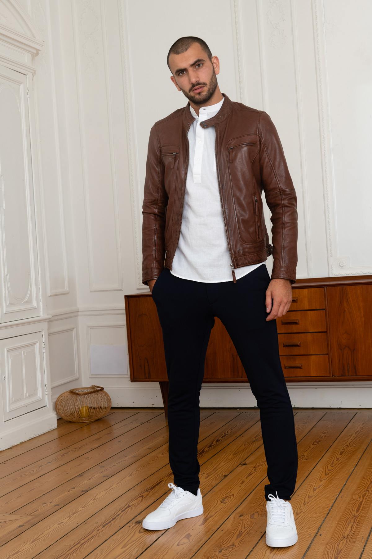 Porto brown lambskin Casey: lightweight, slim, perfect for mid-season. - Image n°2