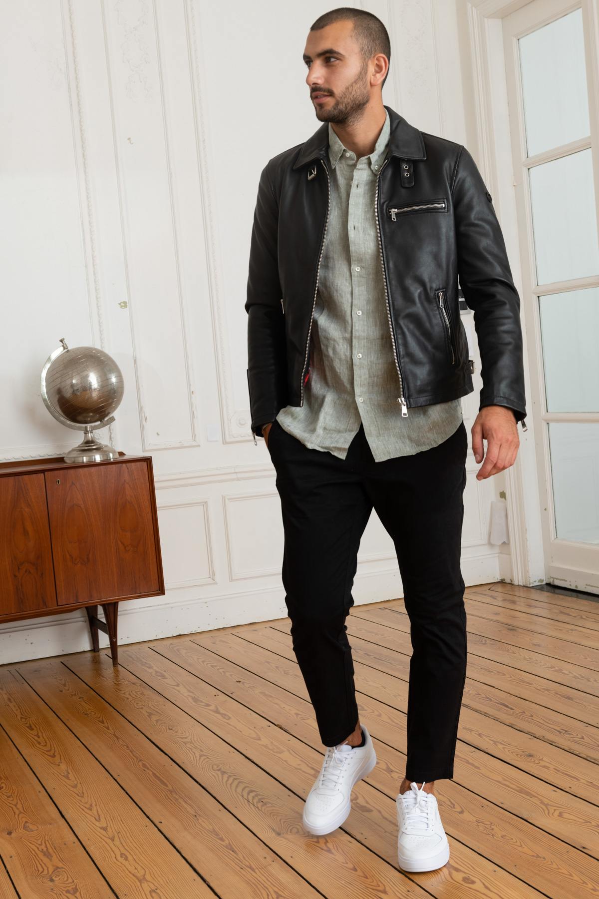 Redskins' black sheep leather jacket: biker style, adjustable collar. - Image n°2
