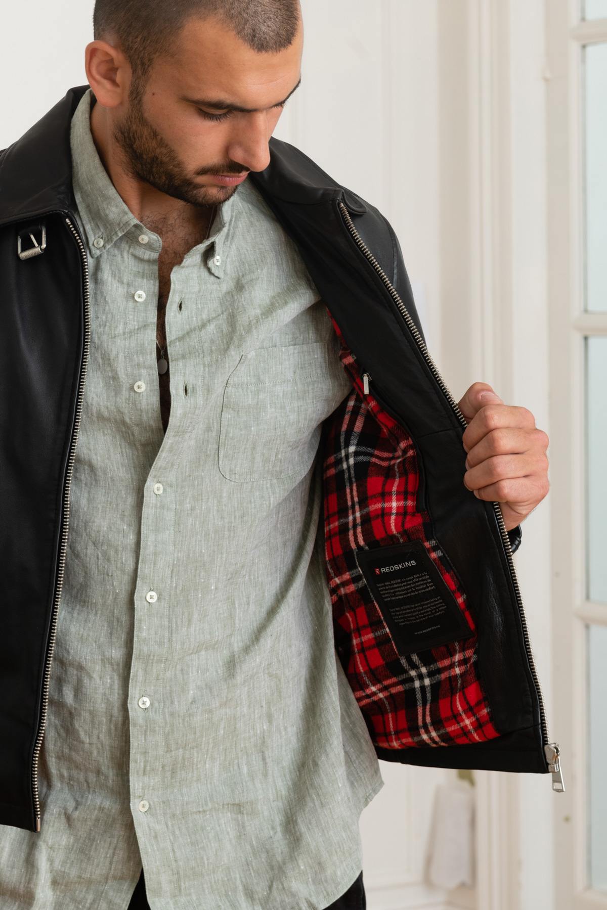 Redskins' black sheep leather jacket: biker style, adjustable collar. - Image n°4