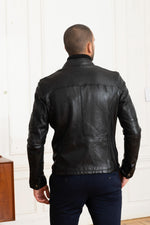 Slim-fit sheepskin leather jacket in glossy black by Oakwood. - Image n°5