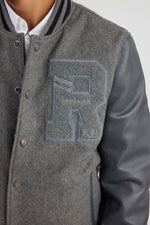 Grey varsity jacket: cowhide leather, teddy sleeves, Redskins "R". - Image n°7