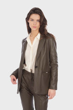 Dark khaki sheep leather blazer, slim fit, buttoned. Sharp and sleek. - Image n°1