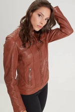 Vegetable-tanned lambskin motard jacket in rich cognac. Regular fit. - Image n°2