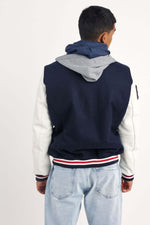 Redskins' Dunk Hatch: dark navy vachetta leather with white accents. - Image n°3