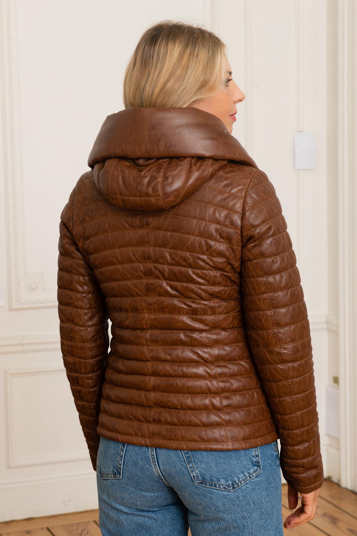 Lined cognac sheep leather jacket-warm and stylish for winter. - Image n°2