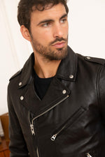 A belt-free Perfecto in soft lambskin by Schott NYC-effortless edge. - Image n°7