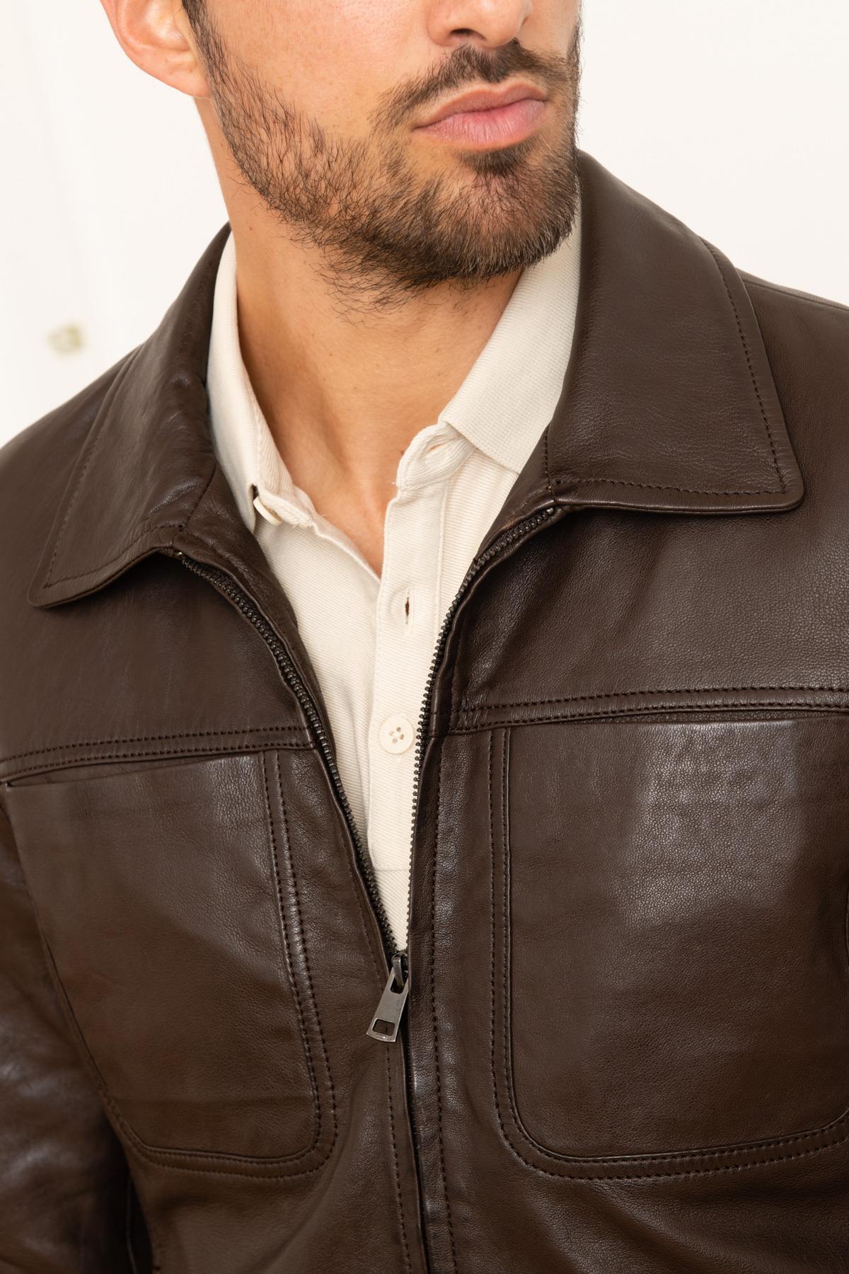 A reddish-brown sheepskin jacket, shirt collar, built for every season. - Image n°6