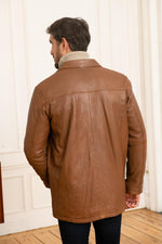 Mid-length oxblood sheepskin jacket, vintage-inspired and relaxed. - Image n°5