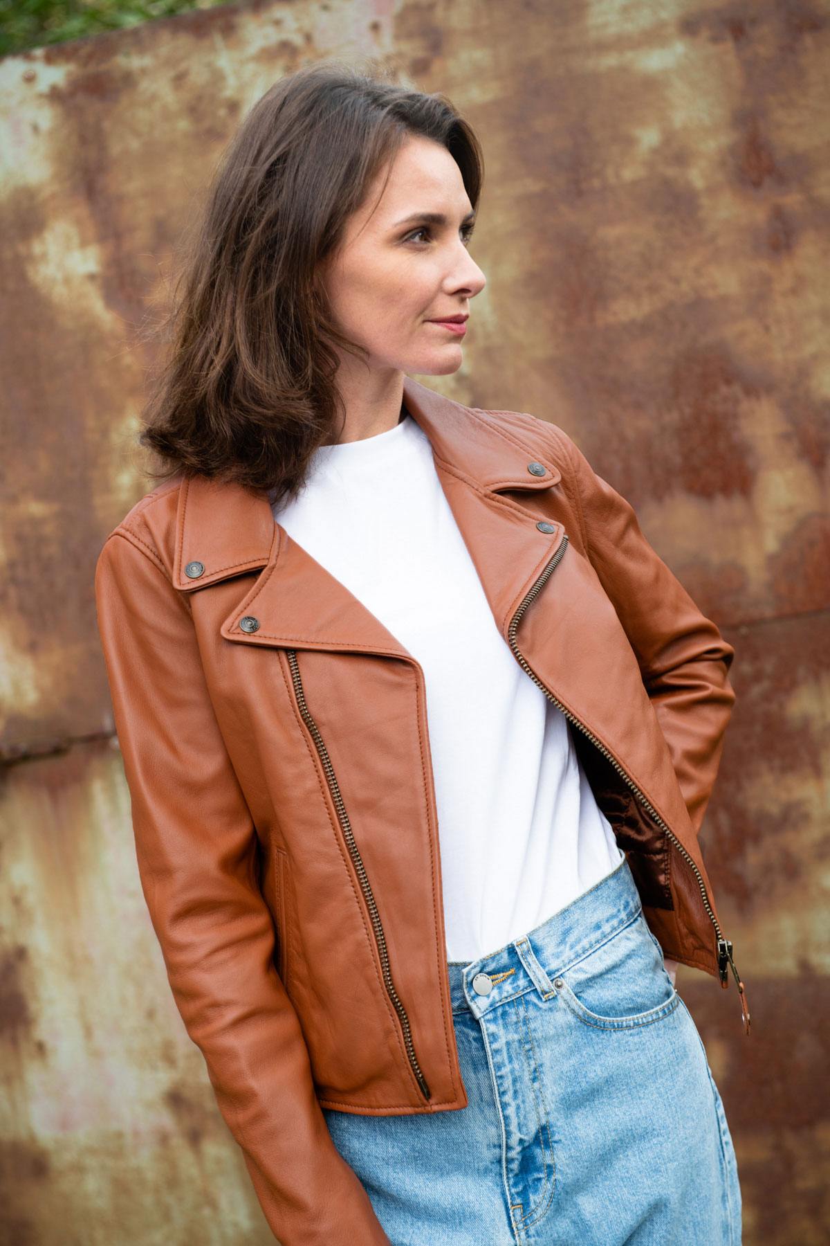 Women's lambskin Perfecto by Schott, LCW8614 in Cognac, slim fit. - Image n°3