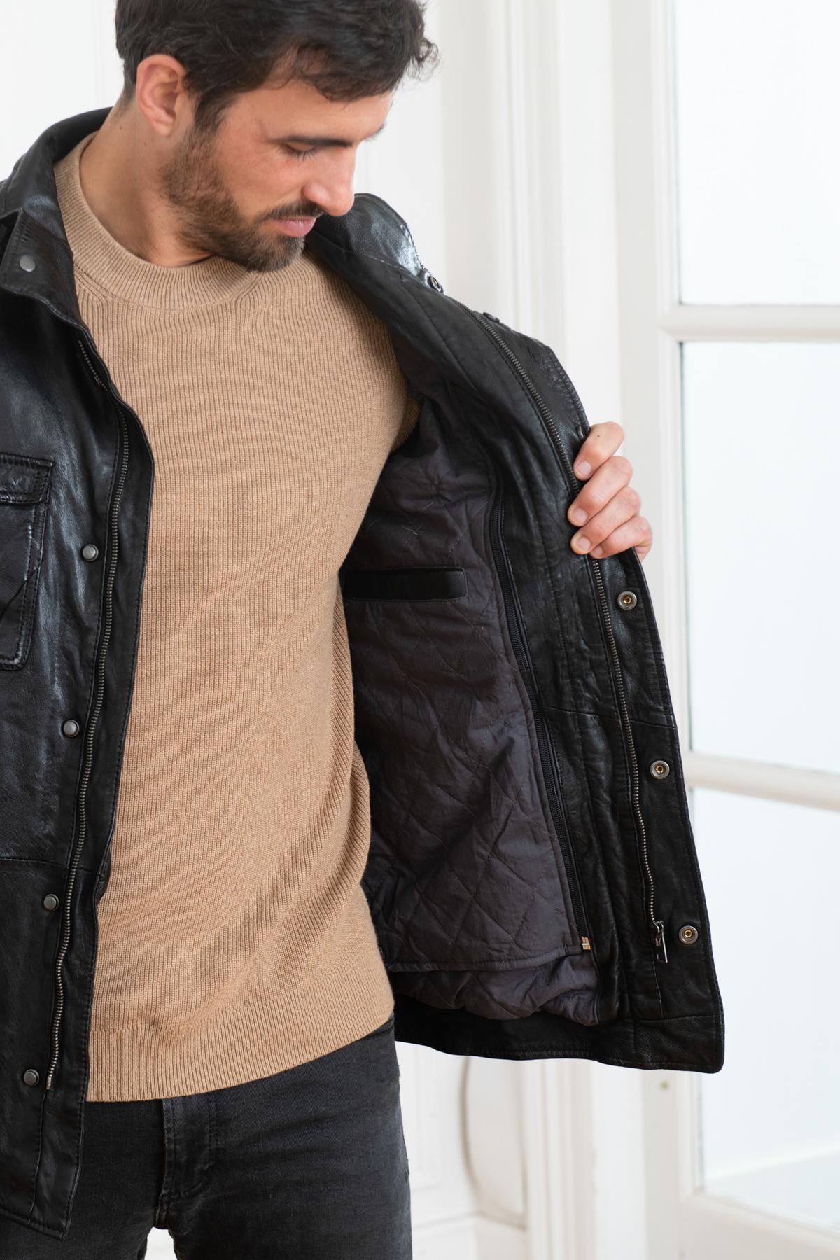 Black lambskin jacket, straight cut, zip closure, adjustable collar. - Image n°4