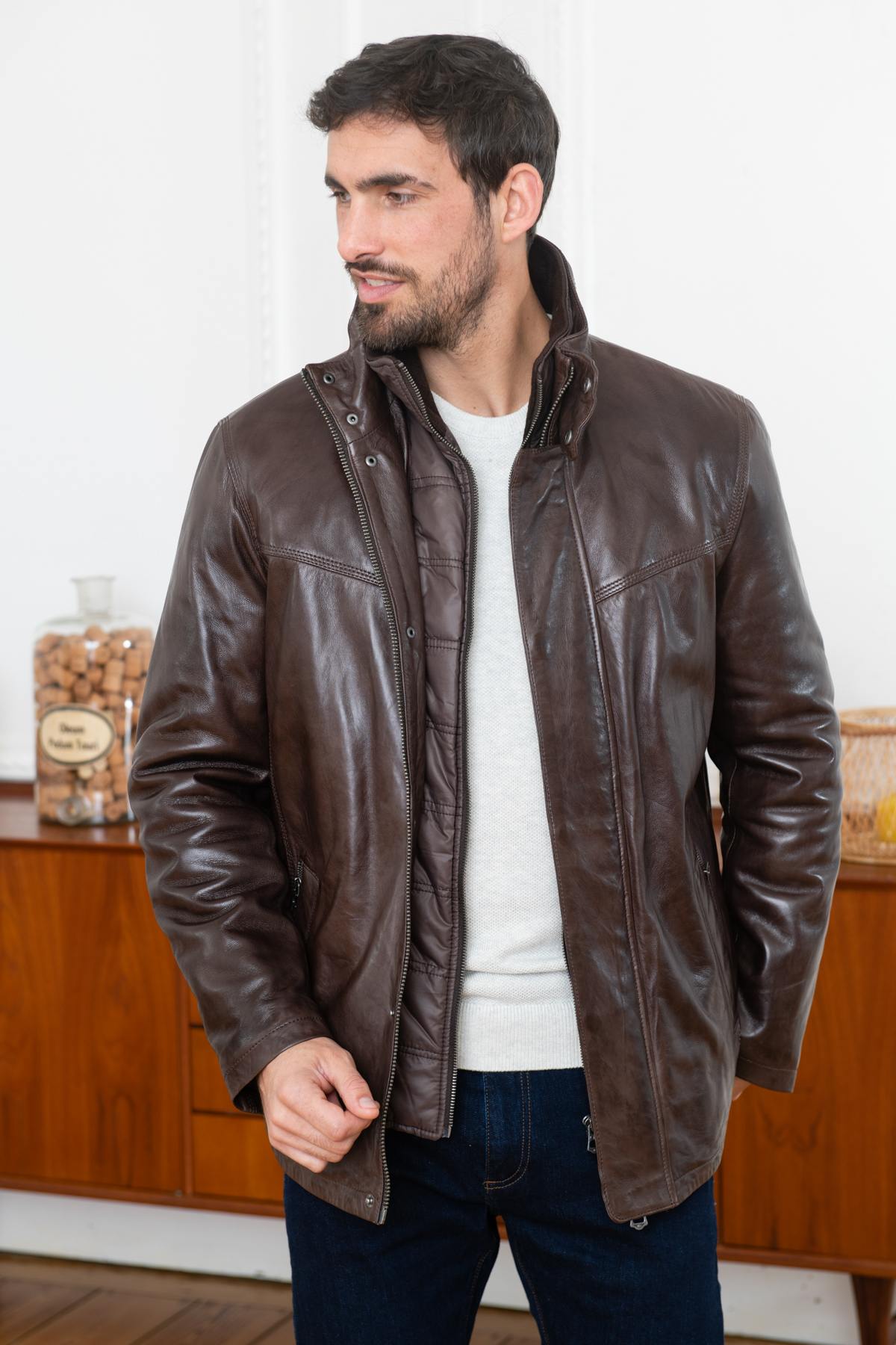 Timeless brown lambskin jacket with biker flair and removable warmth. - Image n°1