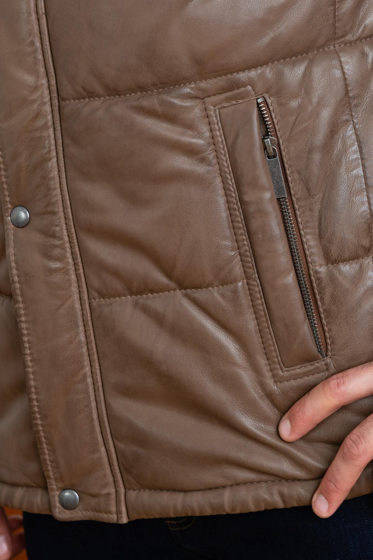 Maroon leather jacket by Oakwood: shearling and Thinsulate for warmth. - Image n°7